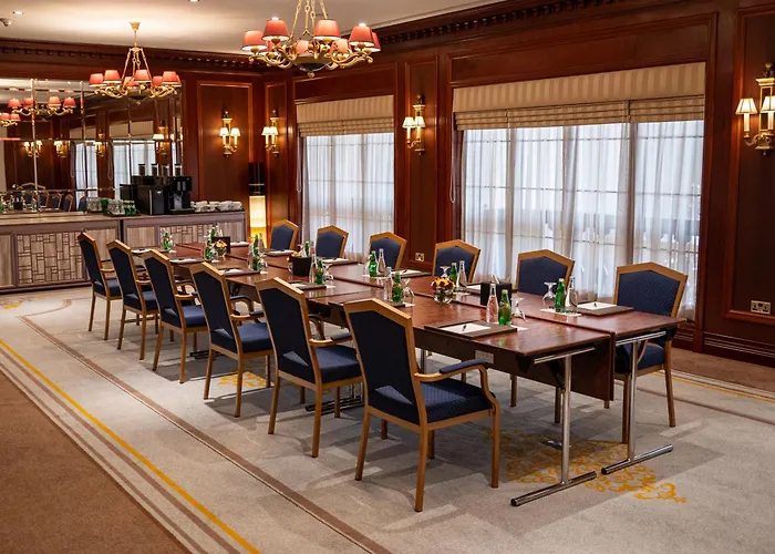 Al Aziziyah Boutique Hotel